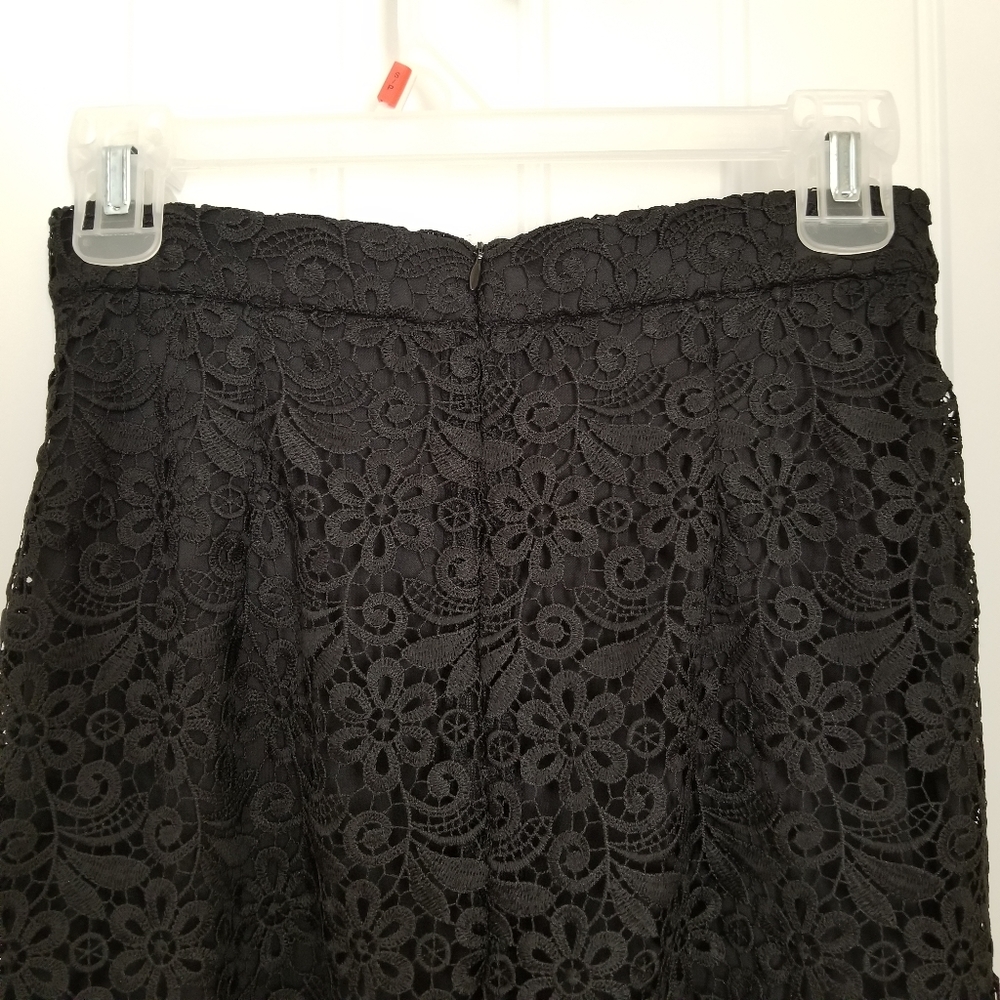 Midi lace skirt - Picture 2 of 3